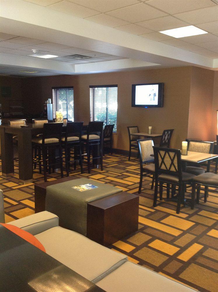 Comfort Inn East Indianapolis Exterior photo